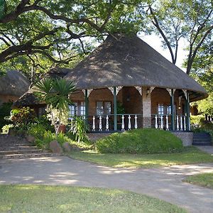 Stanley And Livingstone Game Reserve Hotel วิกตอเรียฟอลส์ Exterior photo