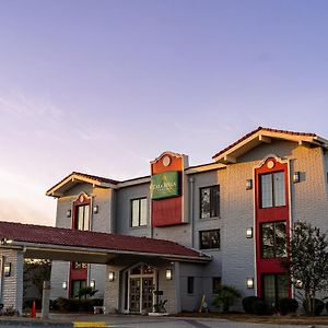 Casa Bella Inn & Suites Extended Stay แทลลาแฮสซี Exterior photo