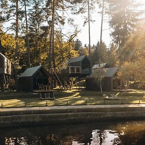 Luxury Glamping Chocolate Village มาริบอร์ Exterior photo