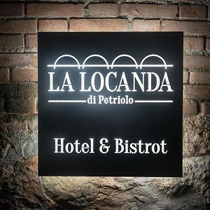 La Locanda Di Petriolo Hotel มอนติเชียโน Exterior photo