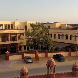 Sankhu Niwas Hotel ไบคาเนอร์ Exterior photo