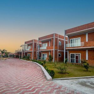 Innbox Farmstay - Rajpura Punjab Banur Exterior photo