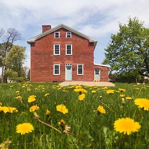 Farmhouse Broad Brook: Comfort & Charm. อีสต์วินด์เซอร์ Exterior photo