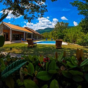 Finca Thakni' Casa De Campo Hotel Aquismon Exterior photo