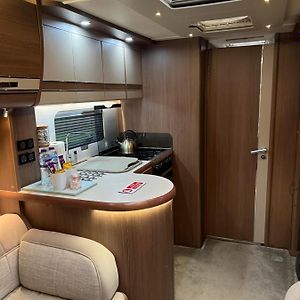 Self Contained Holiday Home Caravan คอร์แชม Exterior photo