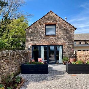 Stylish & Cosy Barn Minutes From The Lake District Villa เพนริท Exterior photo