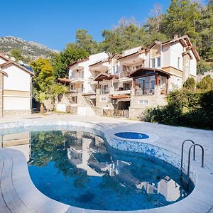 Great House With Shared Pool And Balcony In Gocek Villa Exterior photo