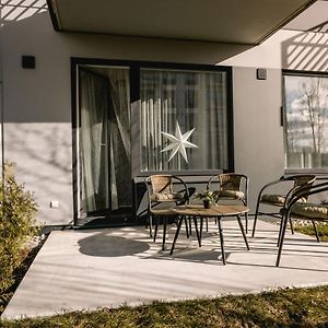 Cozy&Chic - A Modern Apartment With A Garden Terrace รีกา Exterior photo