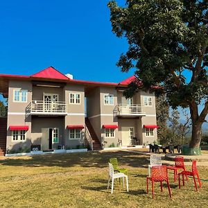 Green Acres Homestay นาฮัน Exterior photo