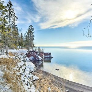 Waterfront Cabin On Lake Superior With Fire Pit ทูฮาร์เบอร์ส Exterior photo