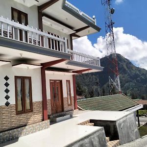 Bromo Seruni Astungkara Homestay โปรโบลิงโก Exterior photo