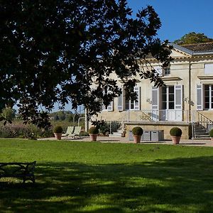 Belle Maison Bourgeoise De Charme Dans Un Domaine Viticole Villa ลีบอร์น Exterior photo