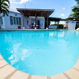 Caribbean Backyard - Home W Private Pool/Jacuzzi อากัวดา Exterior photo