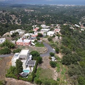 Traditional Stonebuilt Villa Leonanto, Only 5 Km From A Sandy Beach Kastellos Exterior photo