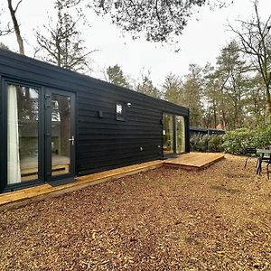 Ultiem Ontspannen In Compleet Ingericht Tiny House In Bosrijke Omgeving Villa นึนชเปท Exterior photo