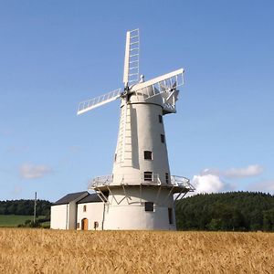 Llancayo Windmill Villa Monkswood Exterior photo