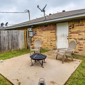 Waxahachie Townhome With Fire Pit - Near Downtown! Exterior photo