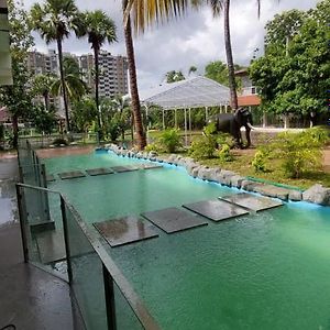 Udaya Resort ปาลักกัด Exterior photo
