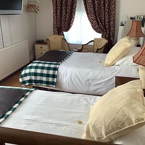 Bwthyn Cudd Bed & Breakfast เวสต์เบอรี Exterior photo