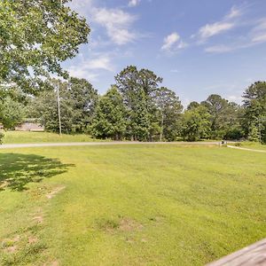 Jacksonville Home With Deck - 30 Mi To Talladega! Exterior photo