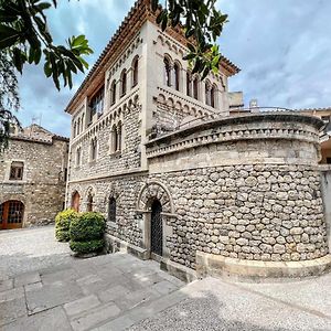 Can Severi Casa Con Historia En เบซาลู Exterior photo
