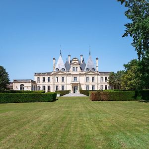 Chateau De Lussac Bed & Breakfast Lussac  Exterior photo