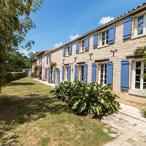 Holiday Home Au Bord Du Canal By Interhome Mauze-sur-le-Mignon Exterior photo