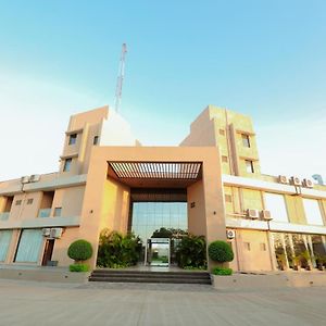 Club Heaven Palanpur Hotel Exterior photo