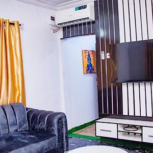 Homely 1-Bed-Apt With 24Hrs Power & Fast Internet ลากอส Exterior photo