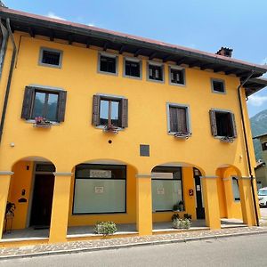 Al Borgo Appartamento เวนโซเน Exterior photo