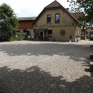 Gaestehaus Hahnenkrug Hotel Lottorf Exterior photo