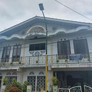 Spot On 92776 Panorama House Hotel Tomohon Exterior photo