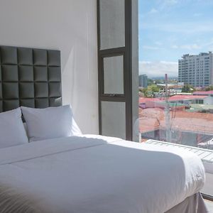 Torre Rohrmoser, City Center Apartments, Best Place 2 Stay ซานโฮเซ Exterior photo