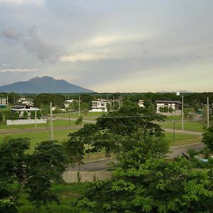 Nuvali Laguna Amaia 2Br Free Parking @ The Sanctuary Near Tagaytay And Carmelray Industrial Park ซานตาโรซา Exterior photo