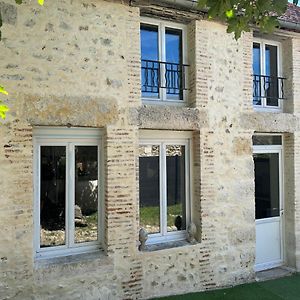 Jolie Maison Avec Jardin Prive Dans Le Centre Ville De บริยาร์ Exterior photo