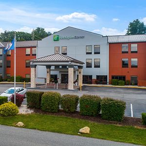 ฮอลิเดย์ อินน์ เอ็กซ์เพรส ดับลิน Hotel Dublin Exterior photo