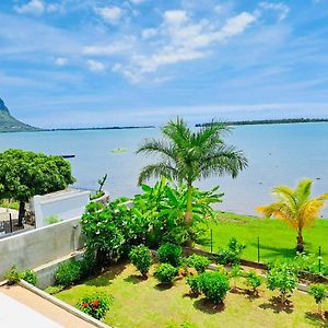 Lavender Hotel Le Morne Exterior photo