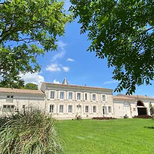 Domaine De Lanis - Maison D'Hotes Avec Parc Et Piscine Bed & Breakfast กัสเตลโนดารี Exterior photo