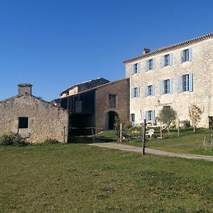 Le Clos Saint Georges Bed & Breakfast Donnazac Exterior photo