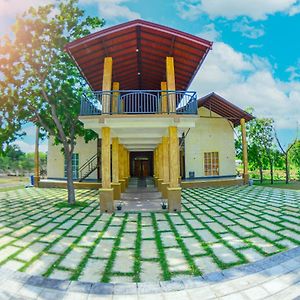 Kawan Forest Villa ทิซซามาฮารามา Exterior photo