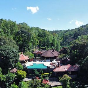 Villa Urvinkhan Resorts จิกมากาลูร์ Exterior photo