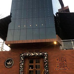 Whitehouse Residency Hotel ปาลักกัด Exterior photo