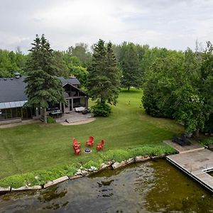 Dream Lakehouse Getaway In The Kawarthas Villa คาวาร์ธาเลคส์ Exterior photo