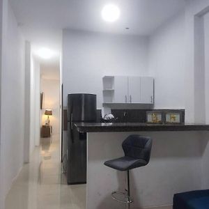 Departamento Familiar En Cdla Privada Apartment กวายากิล Exterior photo