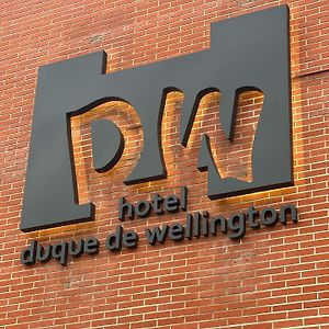 Duque De Wellington Hotel บิโตเรีย-กัสเตซ Exterior photo