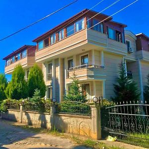 Comfortable Apartment With A Balcony 9 ยาโลวา Exterior photo