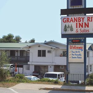 Granby River Inn & Suites แกรนด์ฟอร์คส์ Exterior photo