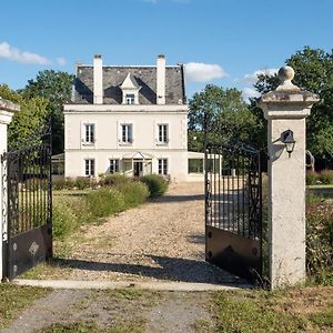 Manoir Du Val Fouzon Bed & Breakfast La Vernelle Exterior photo