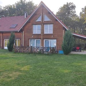 Le Chalet Des 4 Saisons Bed & Breakfast Mers-sur-Indre Exterior photo