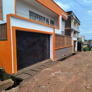 Appart Meuble De Standing Yaounde, Titi Garage Apartment Exterior photo